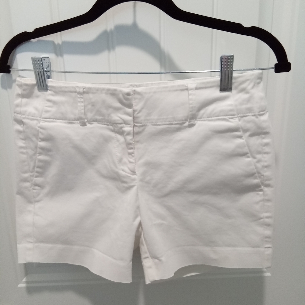 Ann Taylor Petite Size 2 P. Women's White Casual Shorts